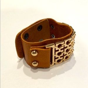 Leather bracelet